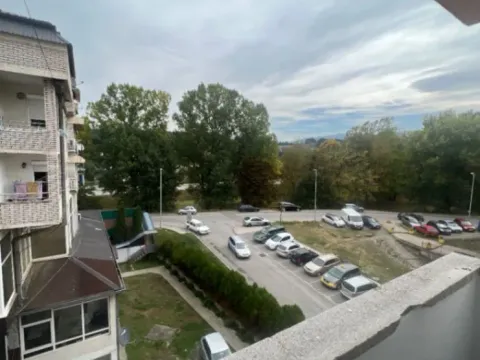 Prodaja, dvosoban stan, 62m², Centar, Berane - image 6