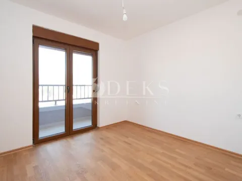 Rent, office space, 56m², Stari Aerodrom, Podgorica - image 3