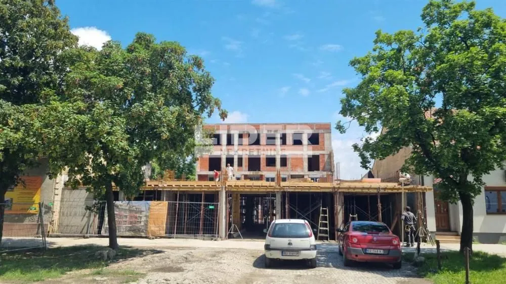 Prodaja, trosoban stan, 100m², Centar, Pančevo