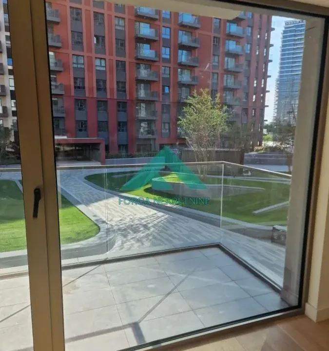 Izdavanje, trosoban stan, 75m², Savski Venac, Beograd