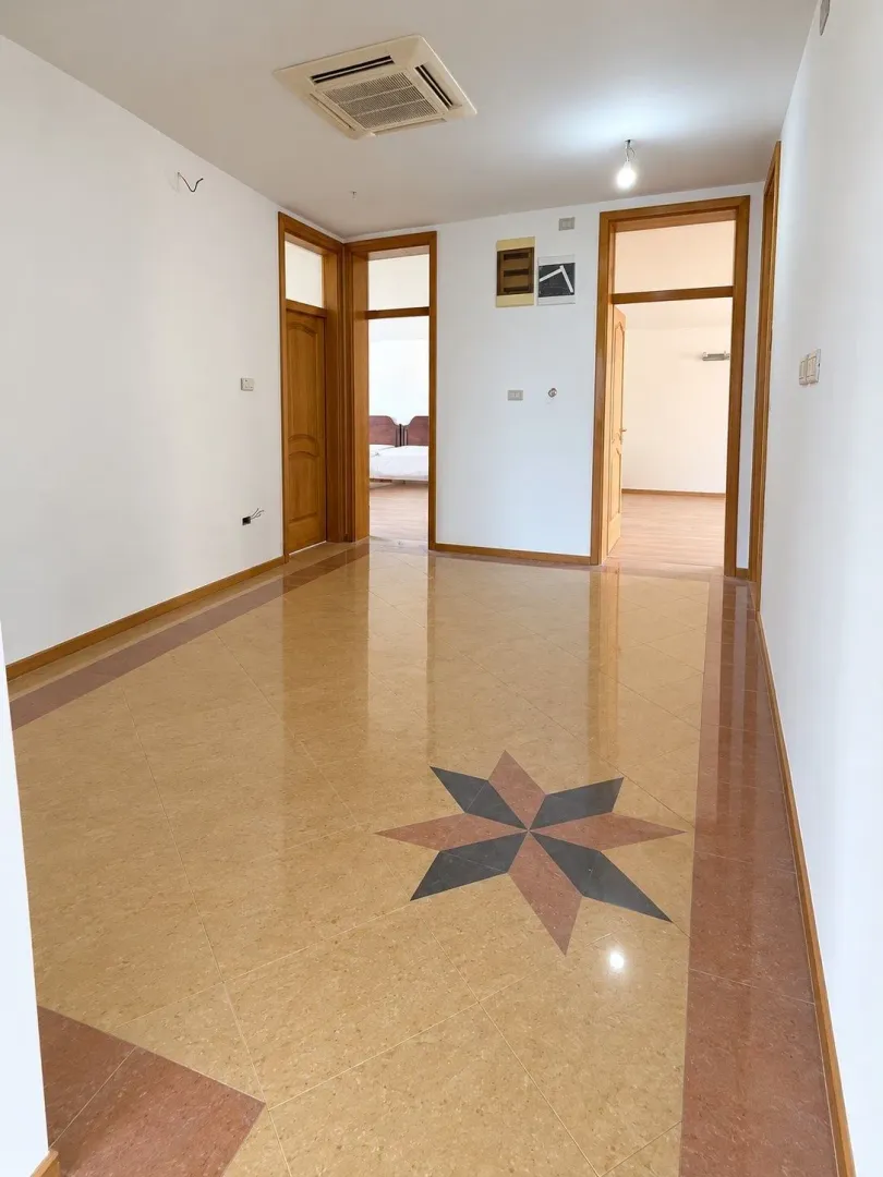Rent, office space, 139m², Dalmatinska ulica, Podgorica