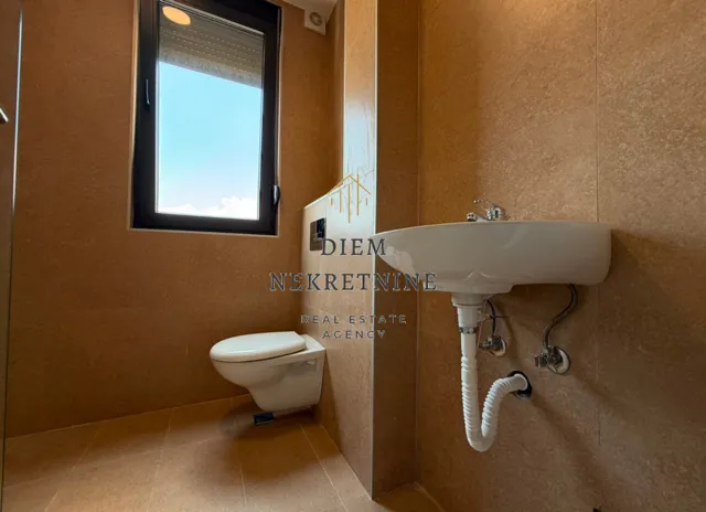 Prodaja, dvosoban stan, 64m², Tološi, Podgorica