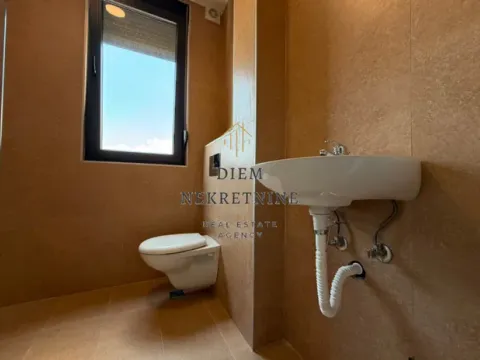 Prodaja, dvosoban stan, 64m², Tološi, Podgorica - image 6