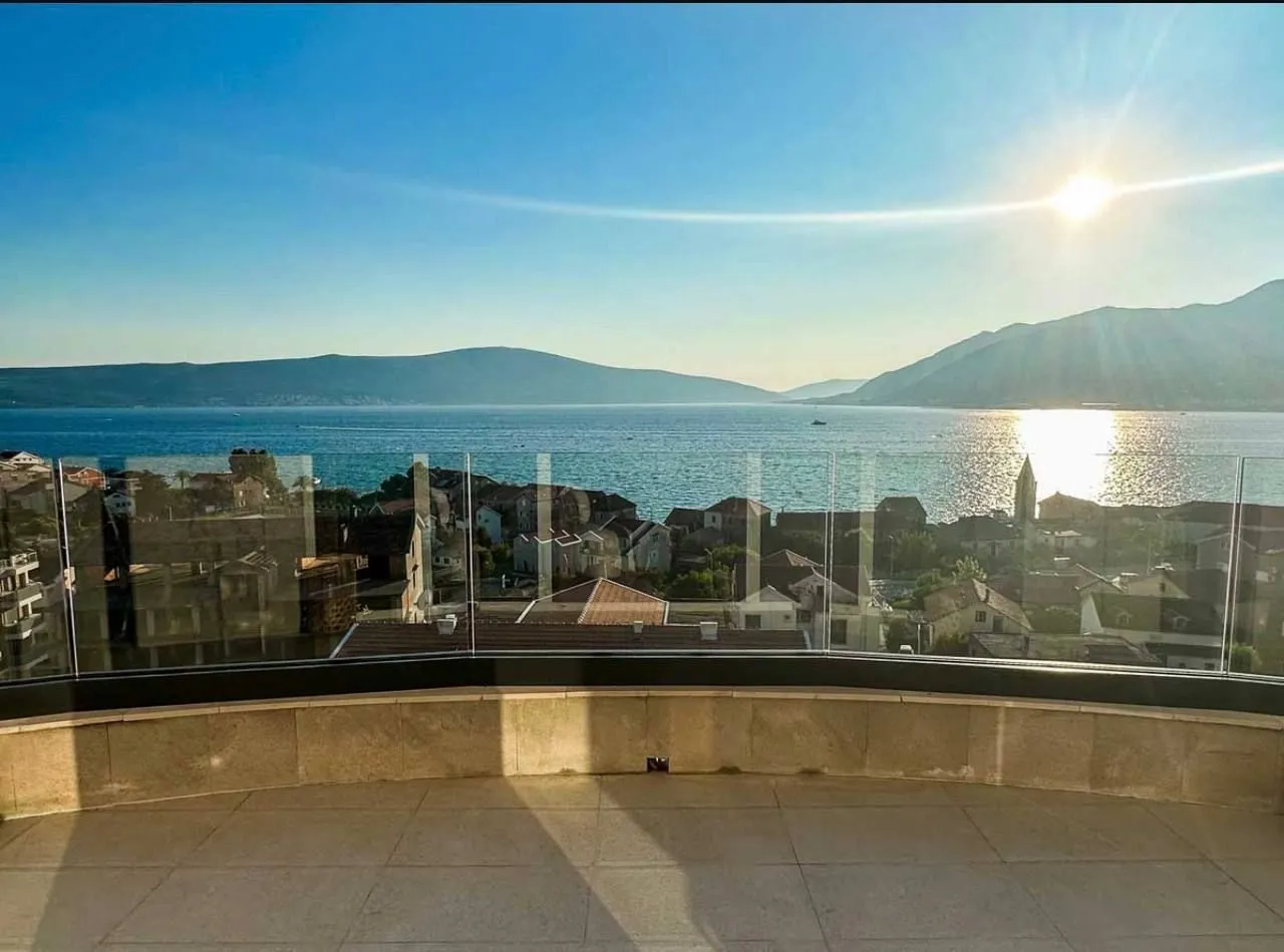 Rent, three bedroom apartment, 125m², Donja Lastva, Tivat