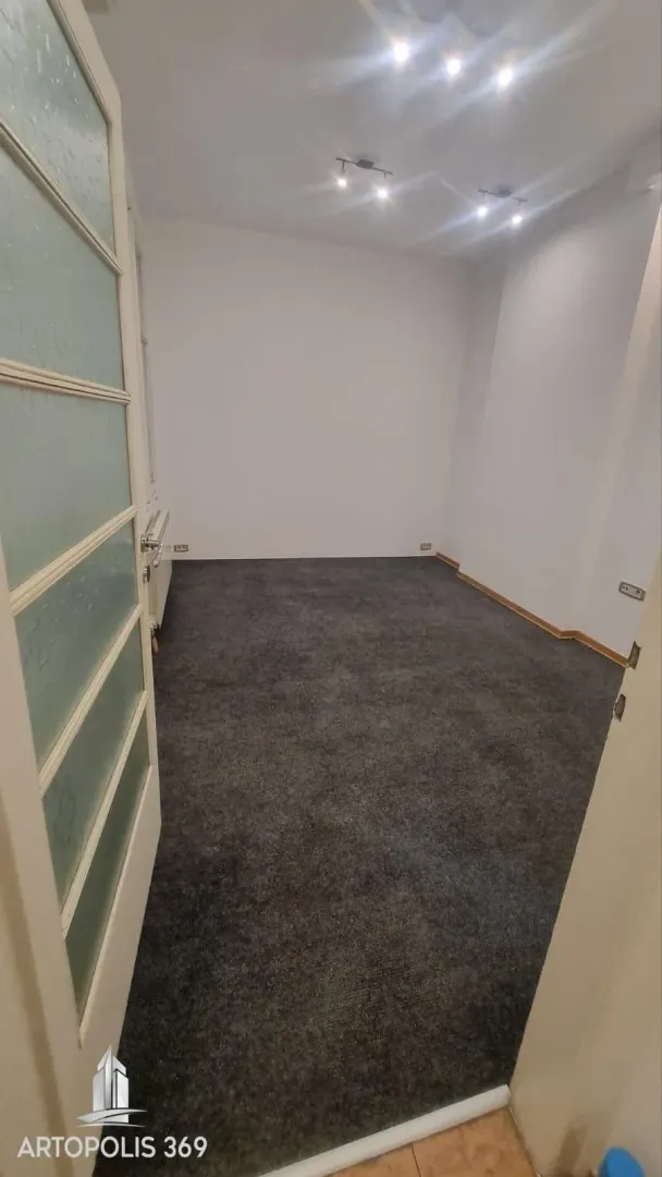 Izdavanje, poslovni prostor, 90m², Stari Grad, Beograd
