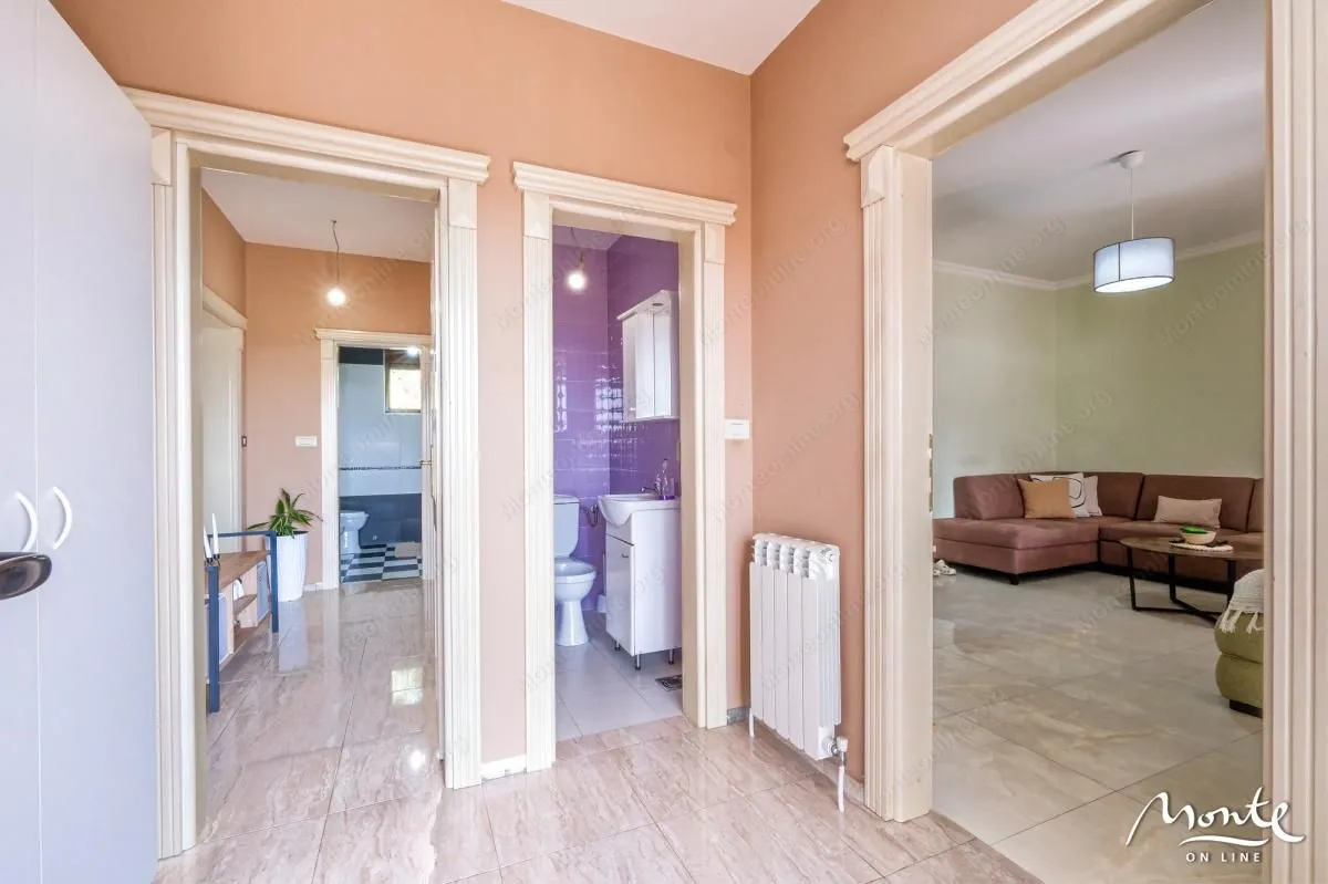 Sale, house, 280m², Bar, Crna Gora