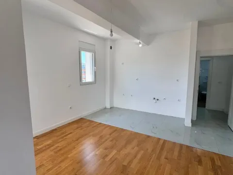 Sale, two bedroom apartment, 74m², Centar, Bar - image 6