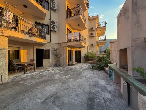 Prodaja, trosoban stan, 85m², Dobrota, Kotor - image 5
