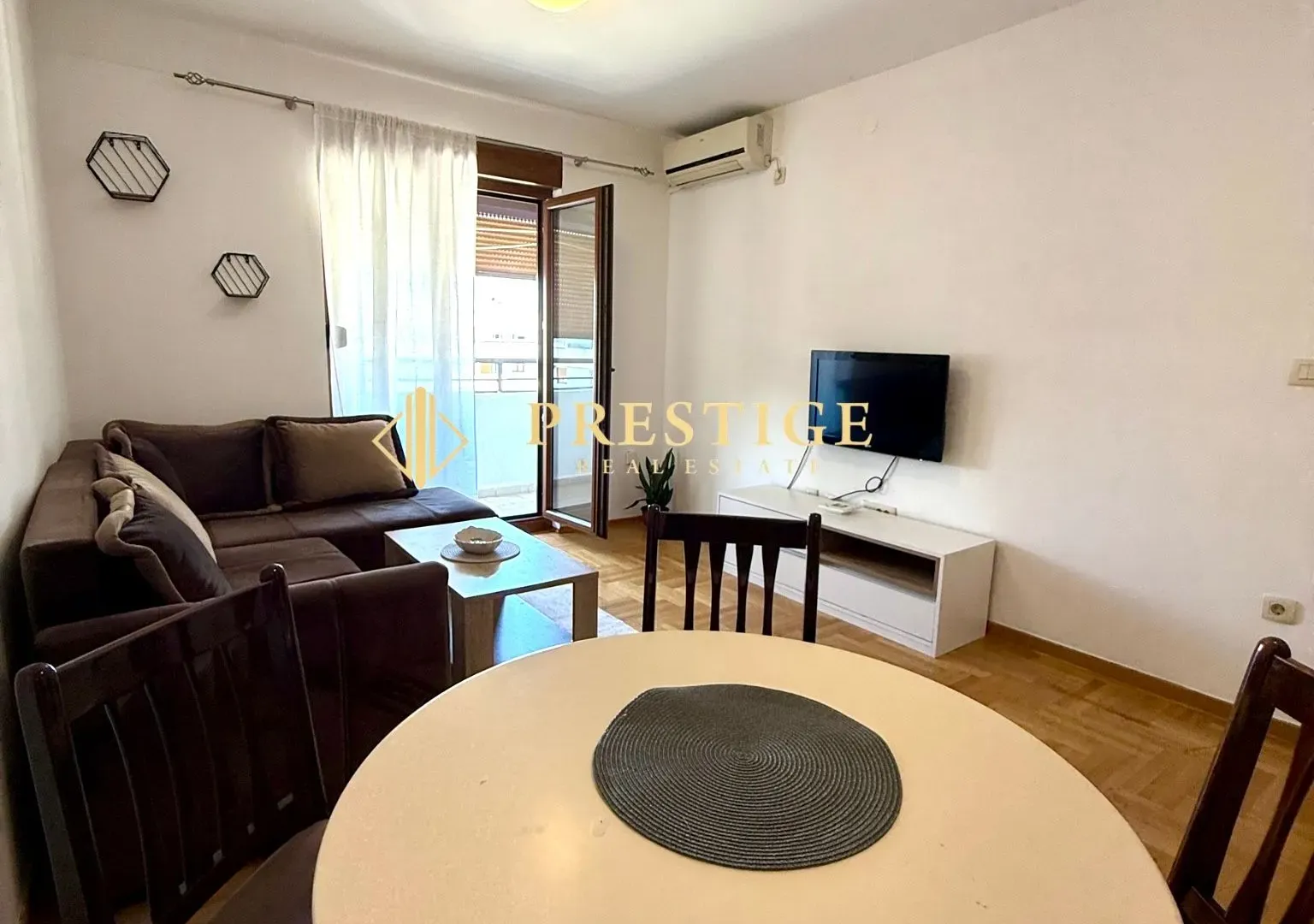 Rent, one bedroom apartment, 45m², Stari Aerodrom, Podgorica