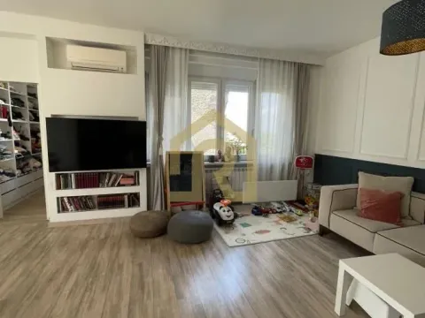 Sale, three bedroom apartment, 73m², Centar Sve Podlokacije, Beograd
