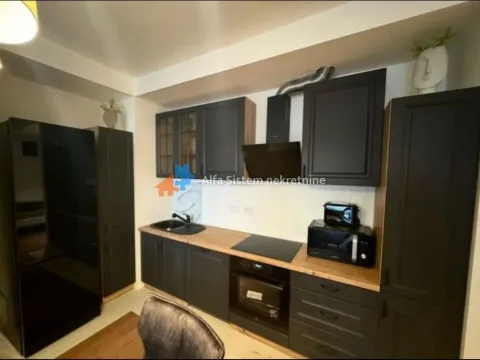 Izdavanje, trosoban stan, 86m², Savski Venac, Beograd - image 4