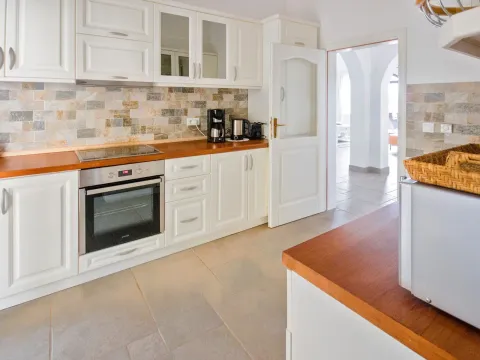 Sale, house, 524m², Utjeha, Bar - image 17