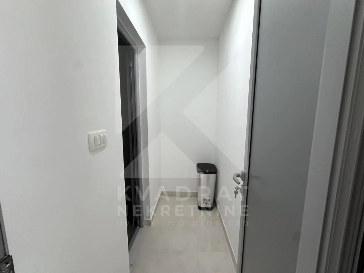 Sale, office space, 120m², Tološka šuma, Podgorica