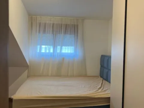 Izdavanje, četvorosoban stan, 110m², Master Kvart, Podgorica - image 3