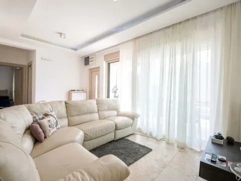 Prodaja, dvosoban stan, 68m², Kostanjica, Kotor - image 6