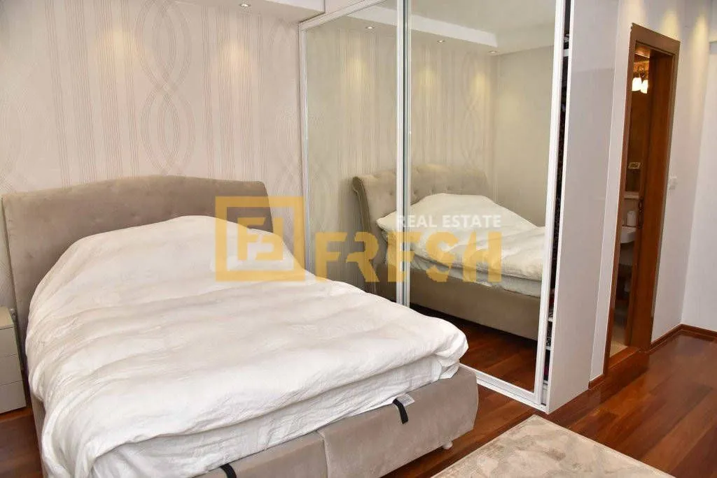 Rent, four bedroom apartment, 140m², Centar, Podgorica