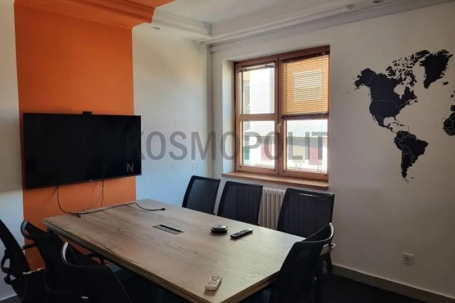 Izdavanje, stan, 221m², Kalenić Pijaca, Vračar Sve Podlokacije