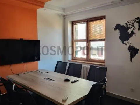 Izdavanje, stan, 221m², Kalenić Pijaca, Vračar Sve Podlokacije - image 10
