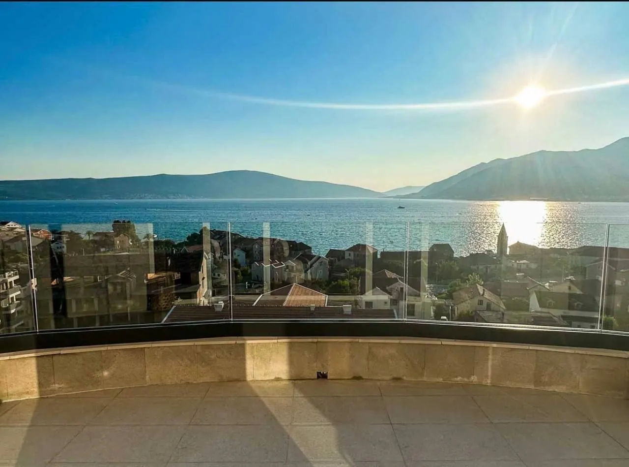 Rent, three bedroom apartment, 125m², Donja Lastva, Tivat