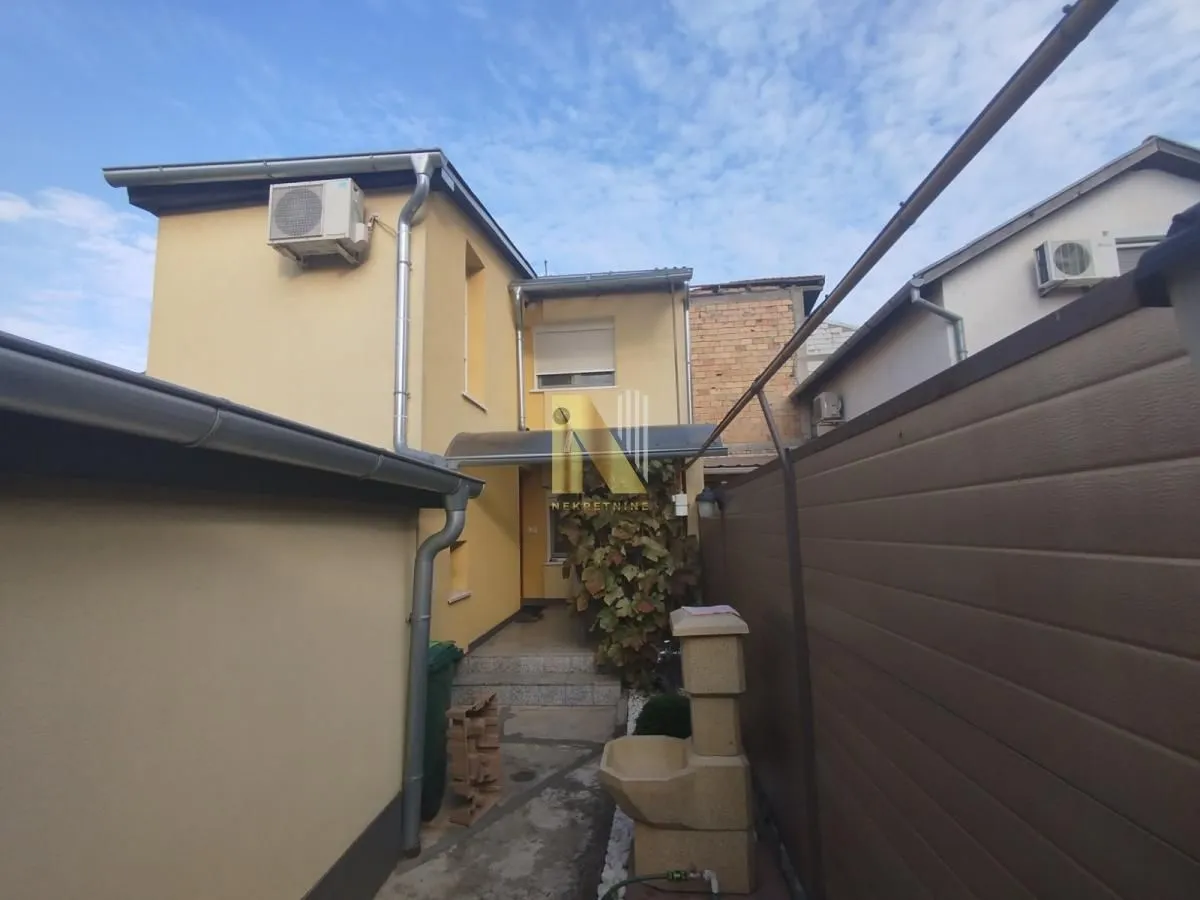 Prodaja, kuća, 128m², Salajka, Novi Sad Sve Podlokacije