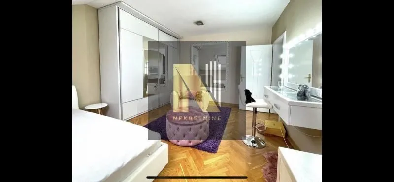 Prodaja, četvorosoban stan, 130m², Grbavica, Novi Sad Sve Podlokacije