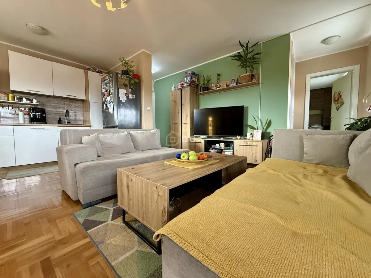 Prodaja, jednosoban stan, 54m², Pantelej, Niš