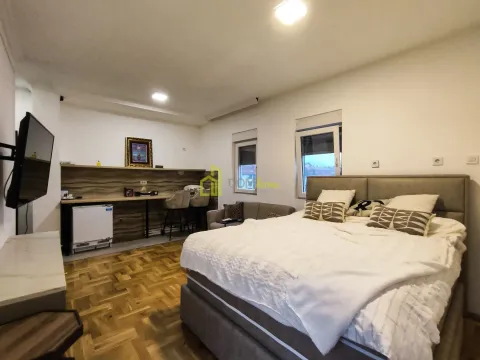 Sale, studio apartment, 27m², Cetinje, Crna Gora - image 2