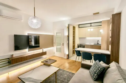 Rent, one bedroom apartment, 50m², Centar, Tivat - image 2