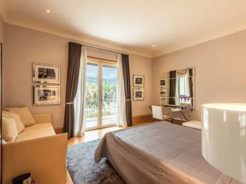 Izdavanje, trosoban stan, 258m², Porto Montenegro, Tivat - image 12