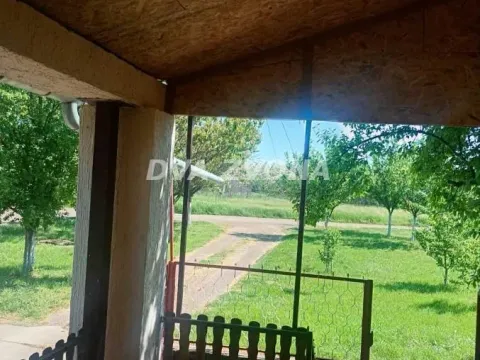 Sale, house, 100m², Perlez, Zrenjanin - image 11