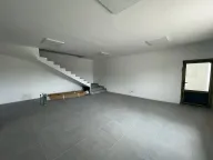 Izdavanje, poslovni prostor, 2610m², Sajlovo, Novi Sad Sve Podlokacije - image 7