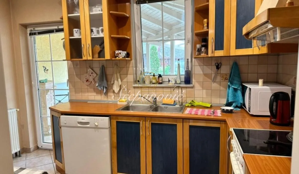 Prodaja, stan, 193m², Centar, Novi Sad