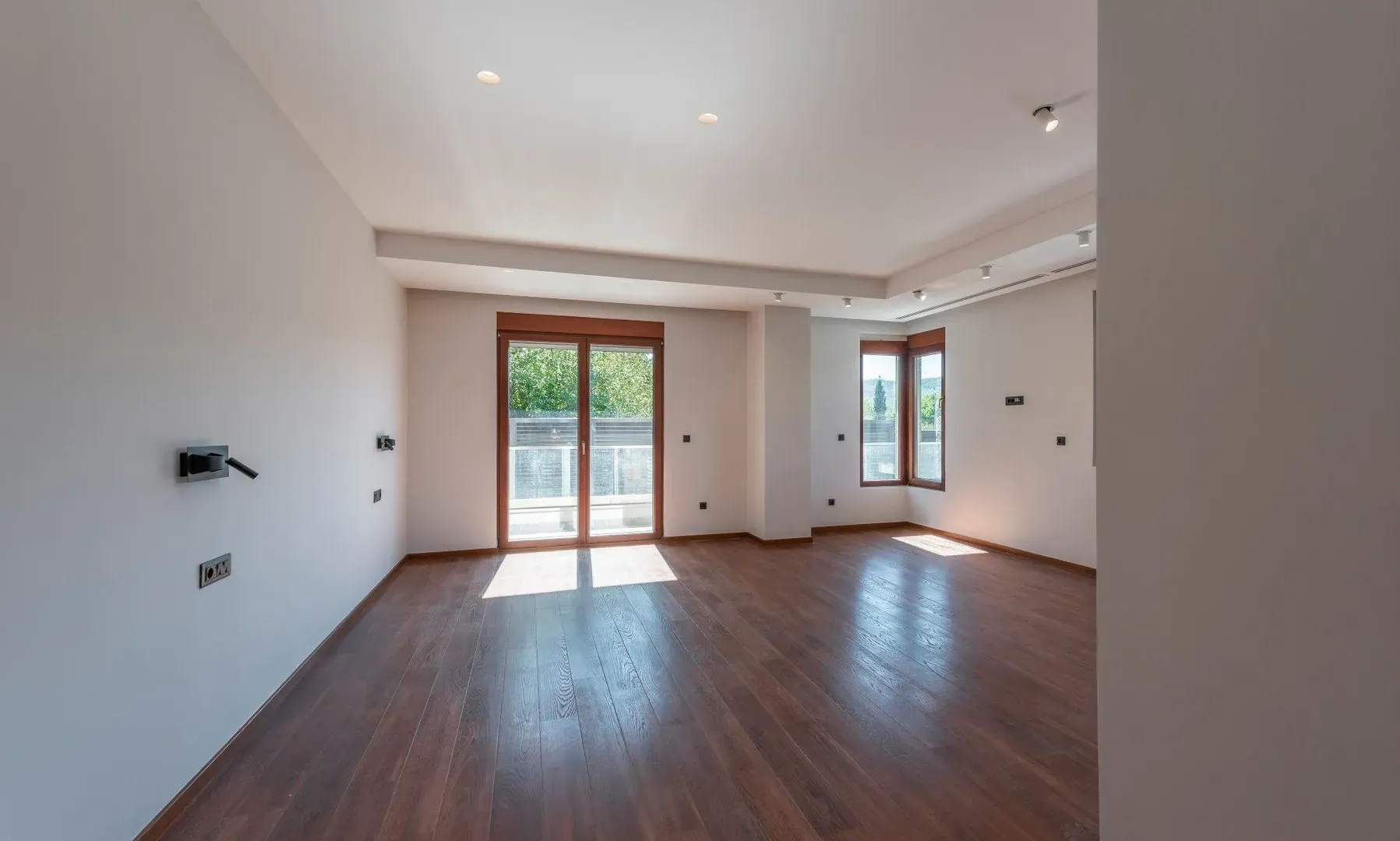 Sale, house, 492m², Mareza, Podgorica