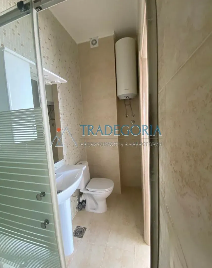 Prodaja, trosoban stan, 227m², Dobra Voda, Bar