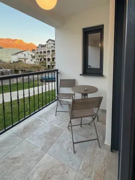 Izdavanje, dvosoban stan, 67m², Zelenika, Herceg Novi - image 8