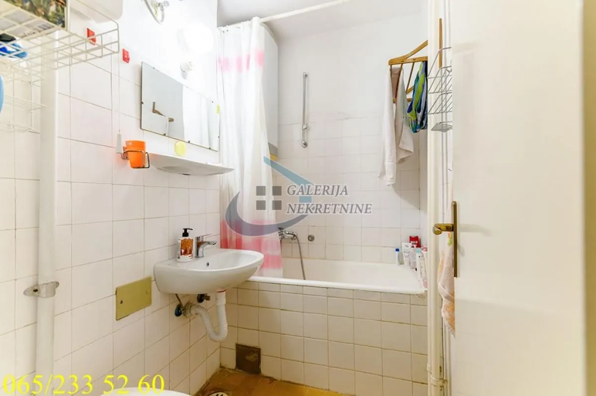 Prodaja, trosoban stan, 92m², Vidikovački venac, Rakovica