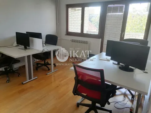 Izdavanje, kuća, 540m², Zvezdara Sve Podlokacije, Beograd - image 12