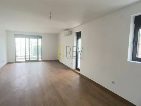 Sale, three bedroom apartment, 110m², Tološka šuma, Podgorica - image 6