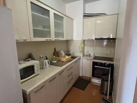 Izdavanje, trosoban stan, 72m², Karaburma, Palilula Sve Podlokacije - image 4