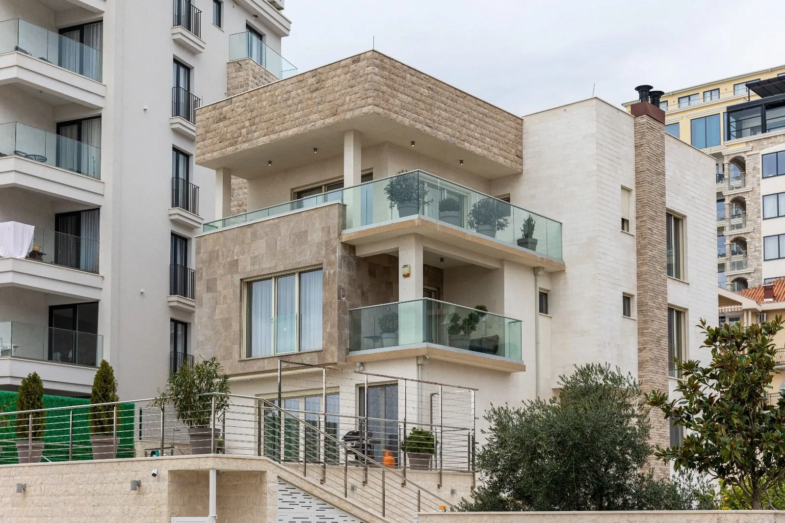 Sale, house, 400m², Bečići, Budva