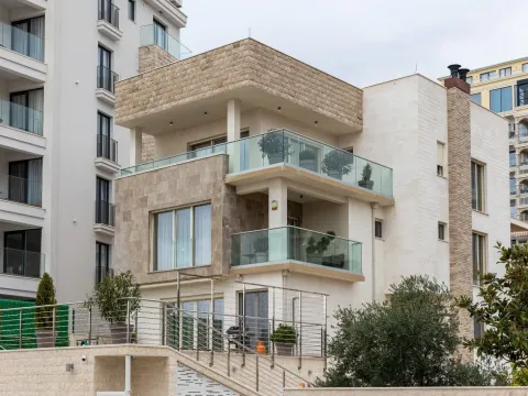 Sale, house, 400m², Bečići, Budva - image 22