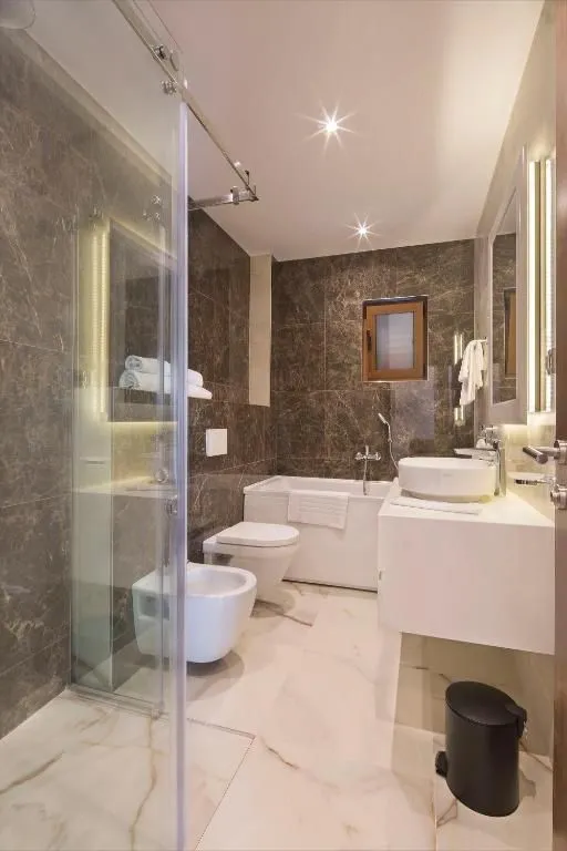 Sale, house, 320m², Lapčići, Budva