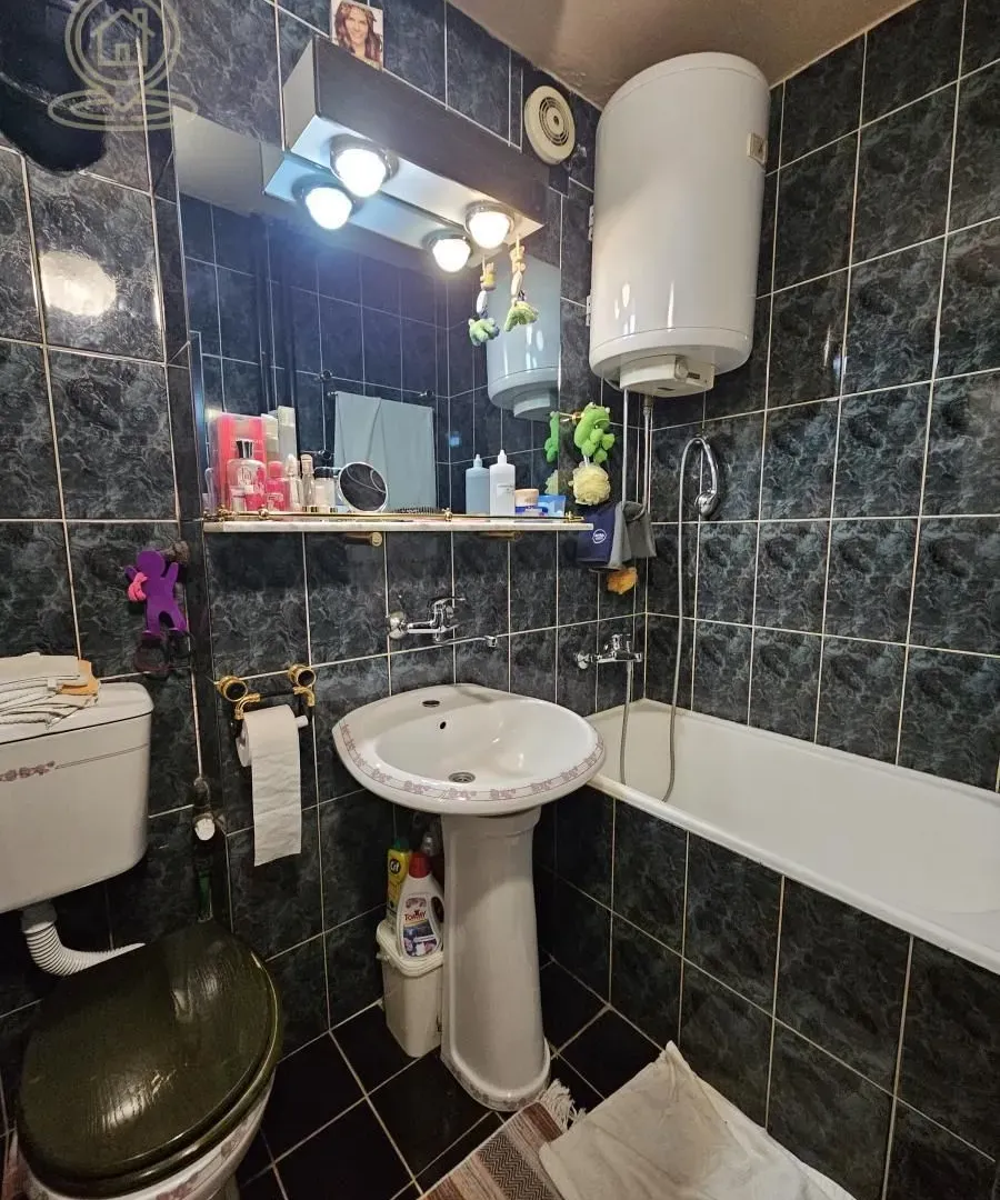 Prodaja, trosoban stan, 63m², Centar, Kragujevac
