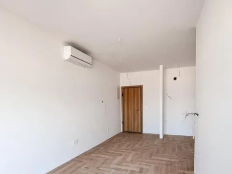 Prodaja, jednosoban stan, 45m², Tivat, Crna Gora - image 2