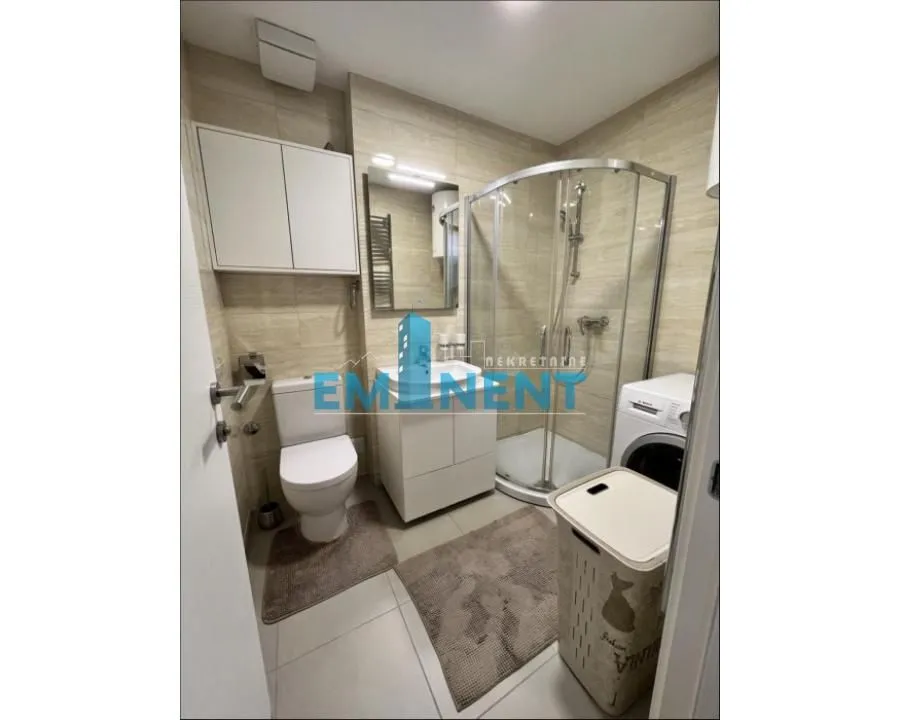 Izdavanje, dvosoban stan, 52m², Novi Beograd Blok 67, Novi Beograd Sve Podlokacije