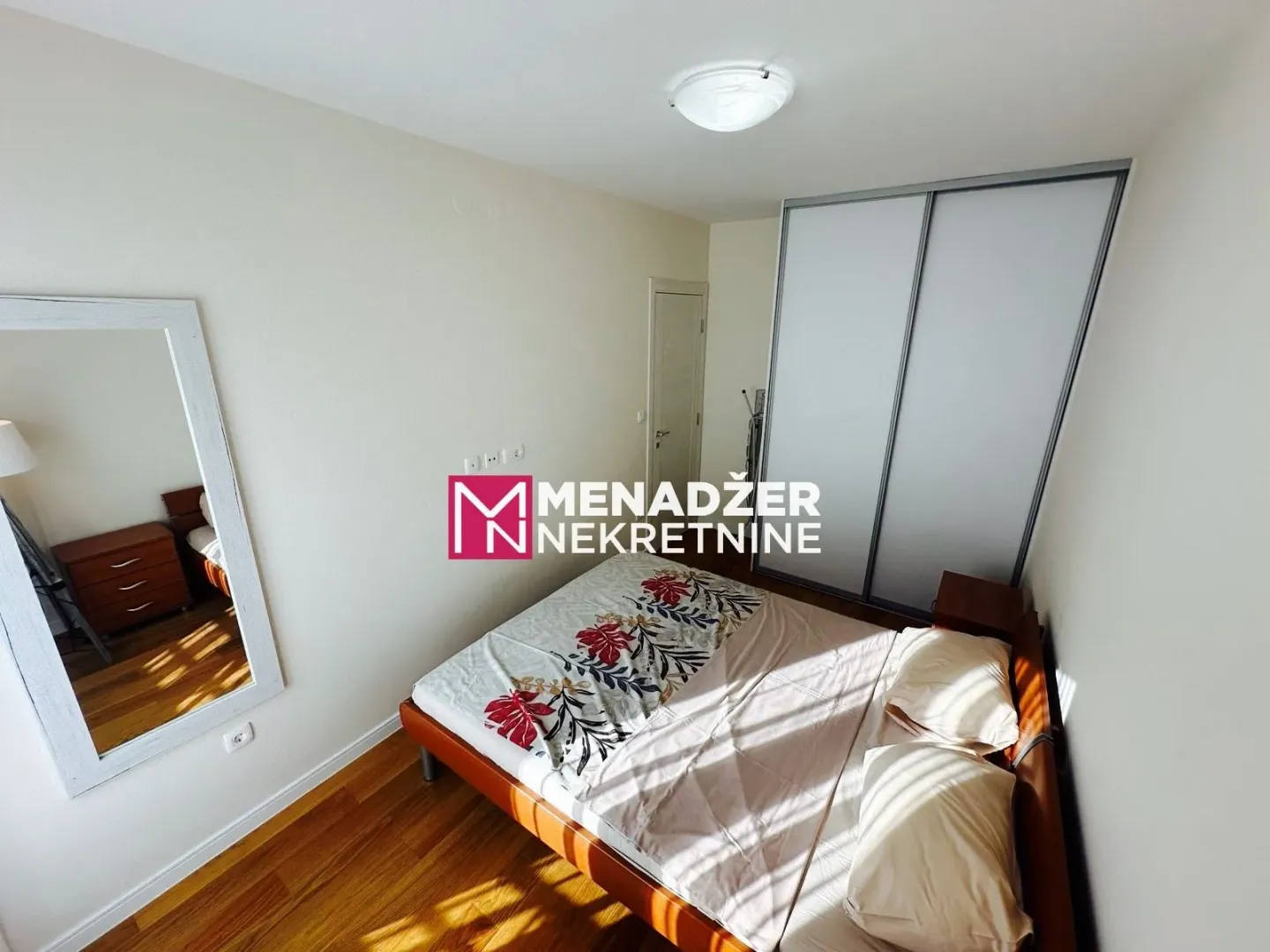 Rent, one bedroom apartment, 42m², Central Point, Podgorica