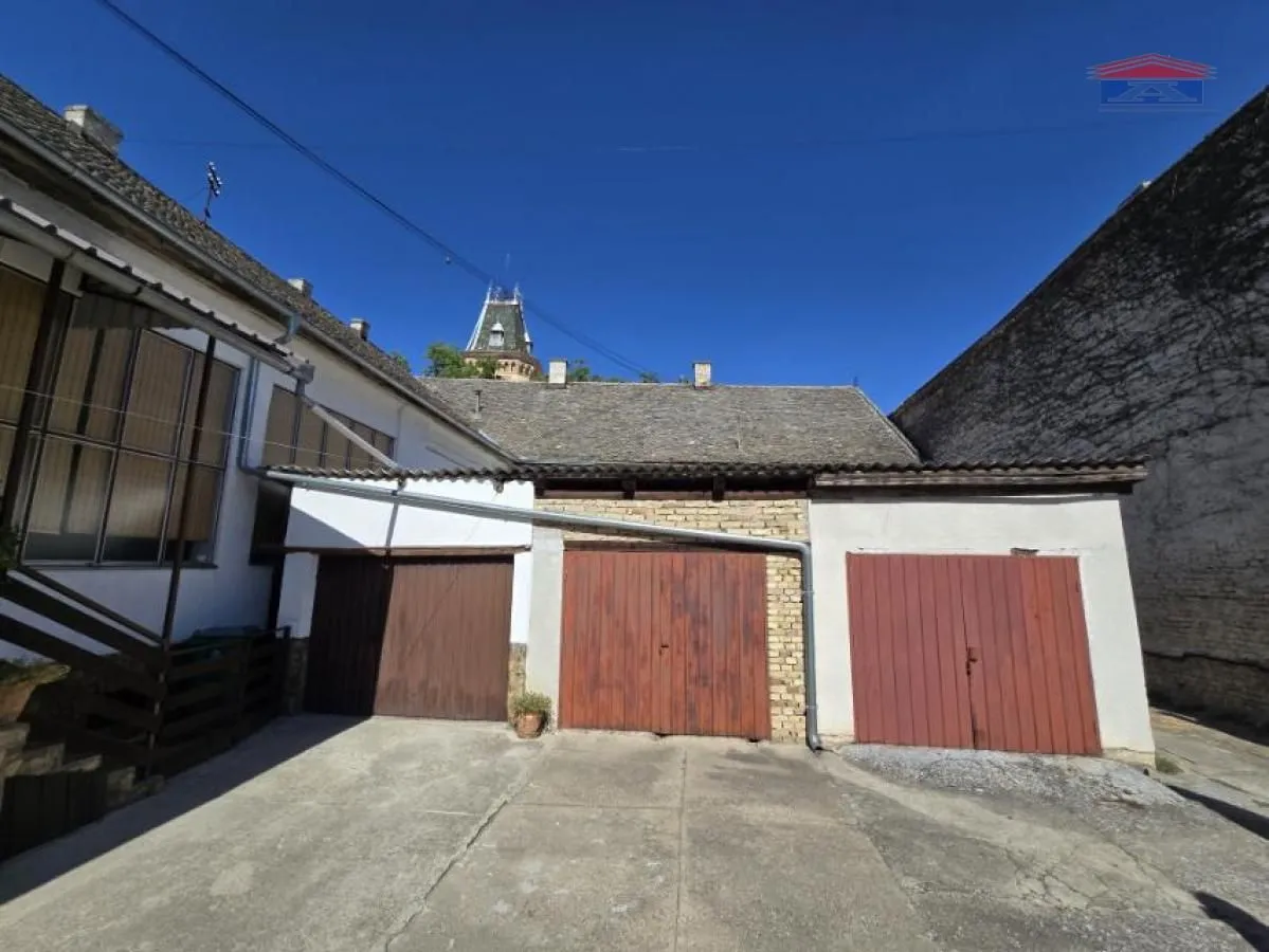 Prodaja, kuća, 49m², Centar, Sombor