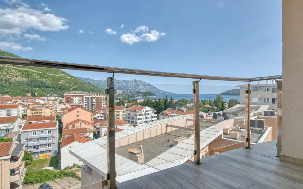 Rent, studio apartment, 33m², Budva, Crna Gora