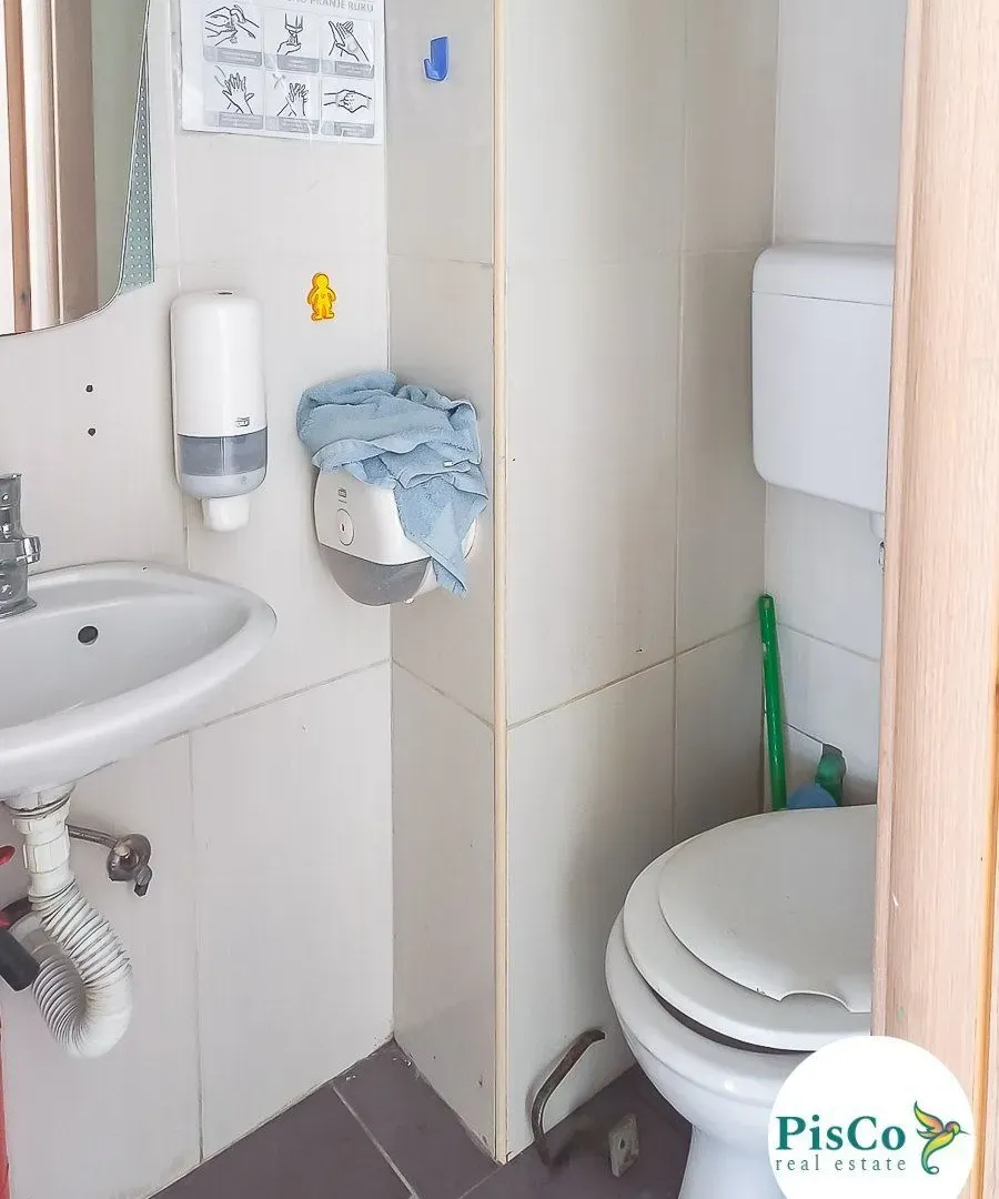 Izdavanje, poslovni prostor, 102m², Pobrežje, Podgorica