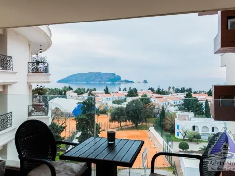 Rent, one bedroom apartment, 77m², Centar, Budva - image 1